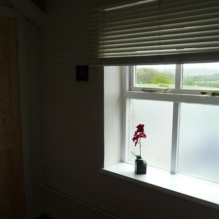 Hollybush Inn Greenhaugh Zimmer foto