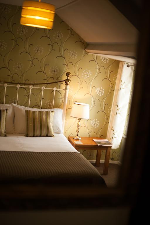 Hollybush Inn Greenhaugh Zimmer foto