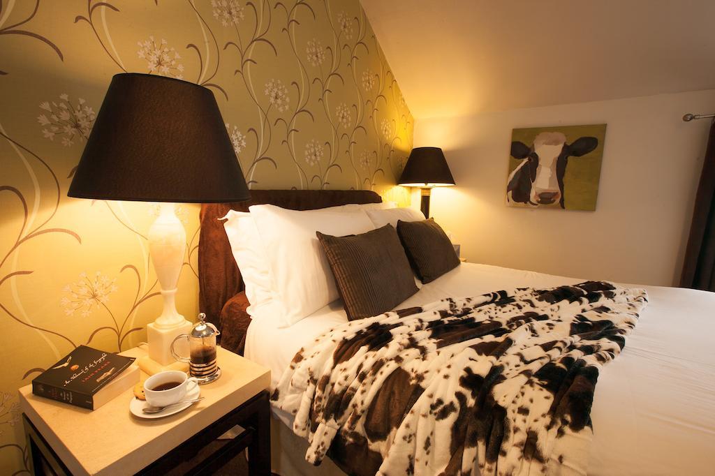Hollybush Inn Greenhaugh Zimmer foto