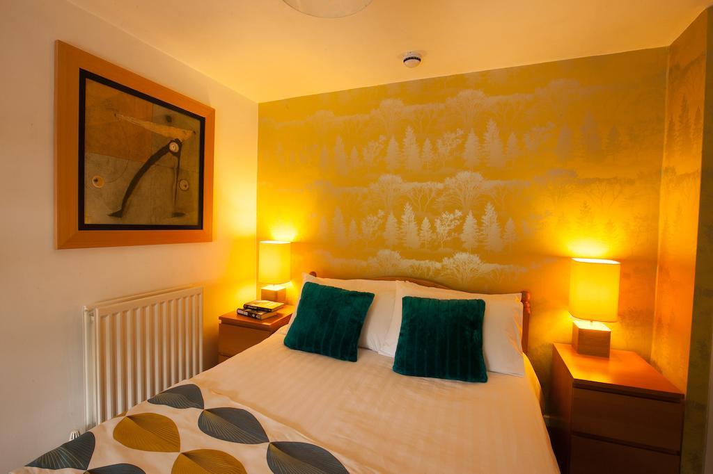 Hollybush Inn Greenhaugh Zimmer foto