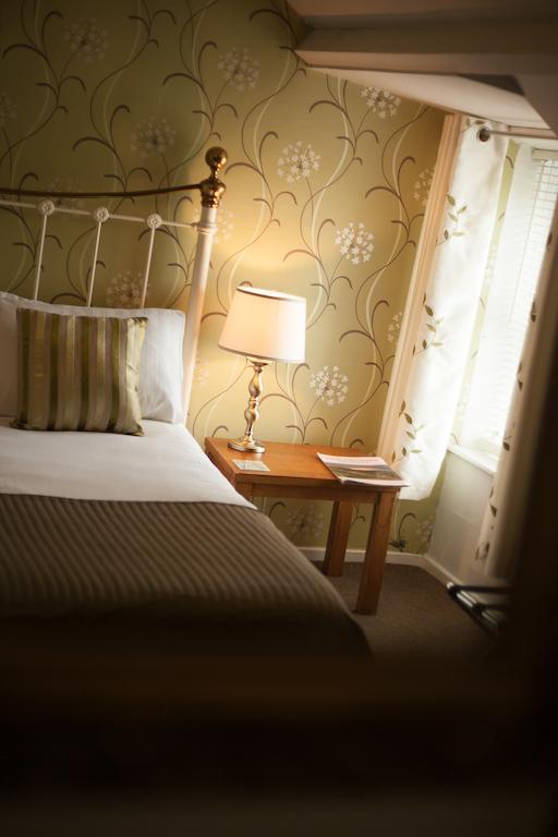 Hollybush Inn Greenhaugh Zimmer foto